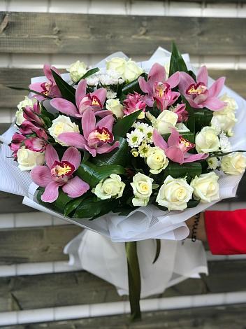 Букет цветов из: Розы и Хризантемы в Будановке