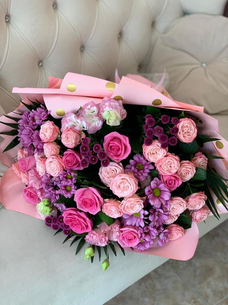 Букет цветов из: Хризантемы, Розы и Лизиантусы в Будановке