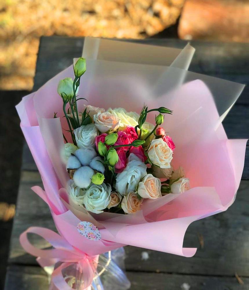 Букет цветов из: Розы и Лизиантусы в Будановке