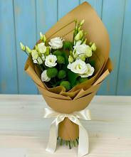 Букет цветов из:  Хризантемы и Лизиантусы в Будановке