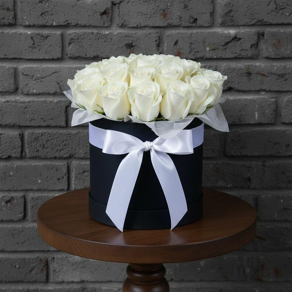 Цветочная композиция из Розы в шляпной коробке в Будановке