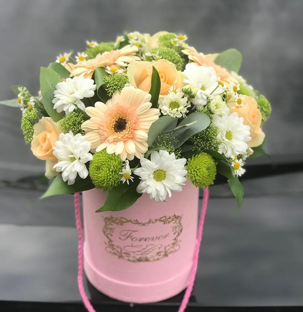 Цветочная композиция из Розы, Герберы и Хризантемы в шляпной коробке в Будановке