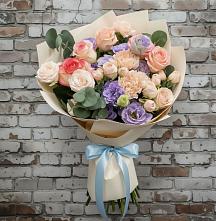 Букет цветов из:  Розы, Лизиантусы и Гвоздики в Будановке